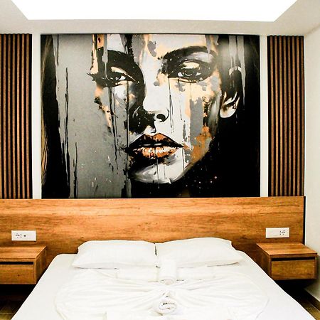 Fori'S Rooms Himarë Exteriér fotografie